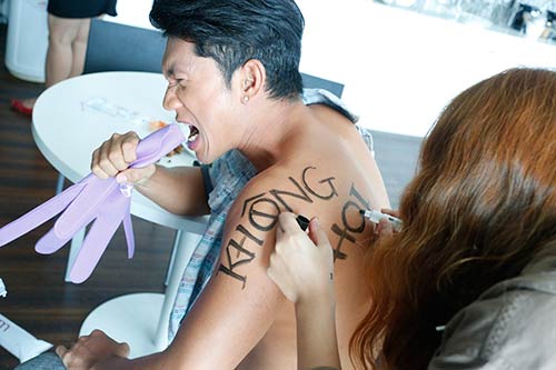 Lương Bằng Quang và bạn gái kêu gọi quot;không hôi củaquot; - 7