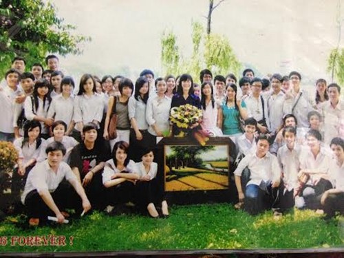 Hương Giang Idol bán nude trên bìa sách - 4