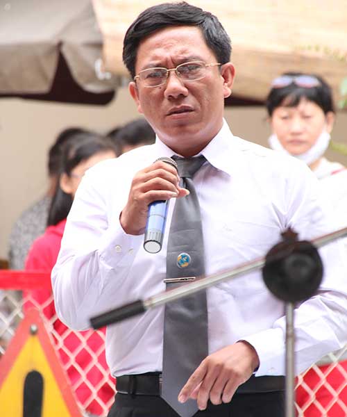 Mẹ tướng cướp chặt tay cô gái đi SH liên tục xin lỗi - 2