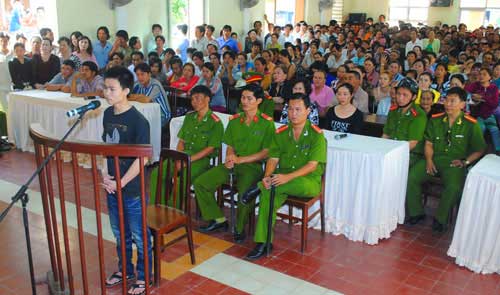 Điểm lạ vụ nam sinh đồng tính giết người đốt xác - 2