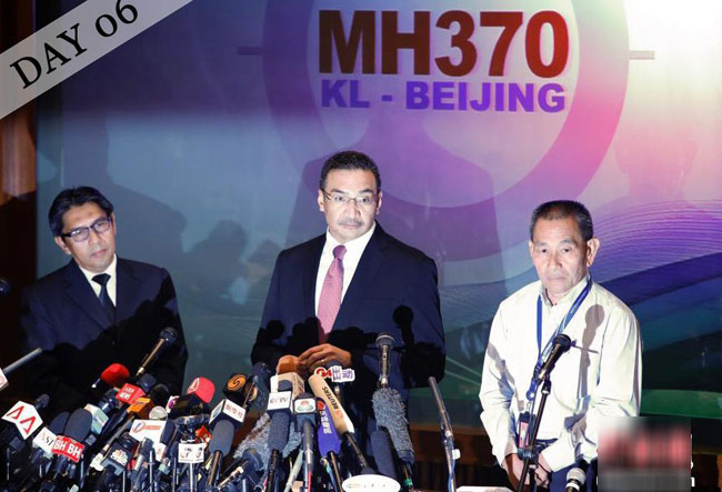 Ngày thứ 6: 13/3

Bộ giao thông vận tải Malaysia tổ chức họp báo cho biết đã cử máy bay ra tìm 3 ảnh vệ tinh chụp vật thể khả nghi của Trung Quốc nhưng “không thấy gì”
