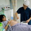 Bà bầu - Sự thật về đẻ mổ khiến mẹ "giật mình"