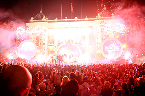 Nhà hát lớn Hà Nội đẹp lung linh đêm giao thừa - 9