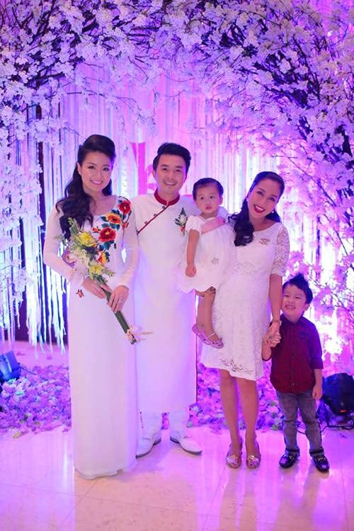 Thu Minh hạnh phúc đón chào năm mới bên người thân - 14