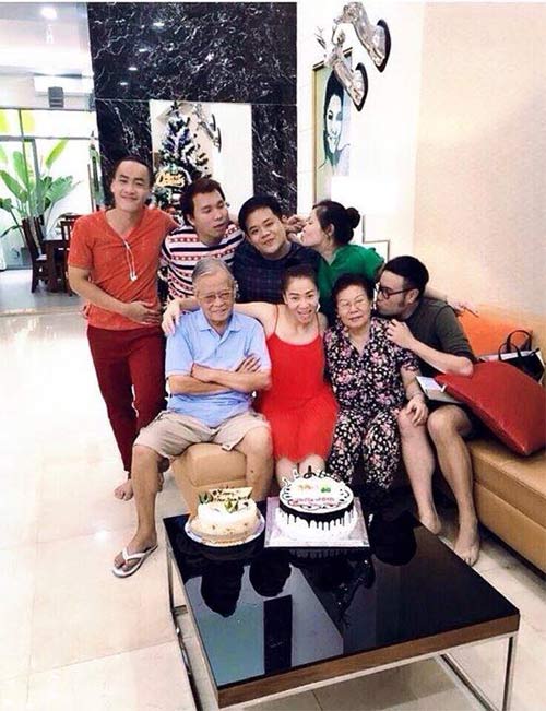 Thu Minh hạnh phúc đón chào năm mới bên người thân - 1