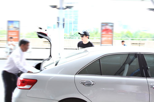 Nathan Lee một mình sang Thái đón năm mới - 1