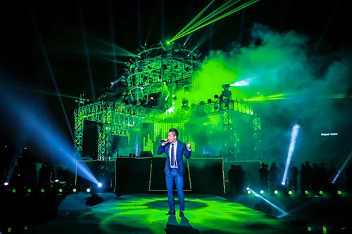 Hà Hồ, Tuấn Hưng khuấy động thời khắc chuyển giao tại Thủ đô - 10