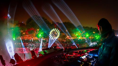 Hà Hồ, Tuấn Hưng khuấy động thời khắc chuyển giao tại Thủ đô - 18