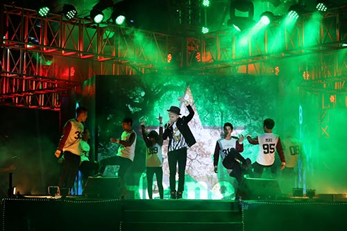 Hà Hồ, Tuấn Hưng khuấy động thời khắc chuyển giao tại Thủ đô - 6