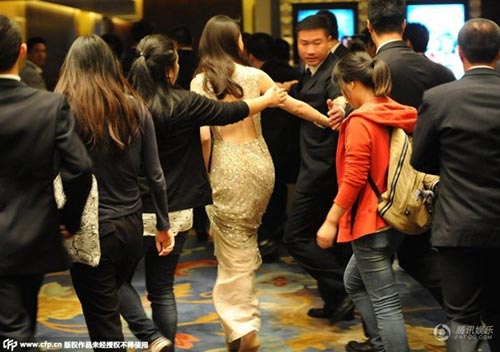 Lưu Diệc Phi xinh đẹp như nữ hoàng tại sự kiện - 5