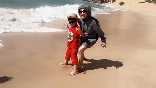 Vợ chồng Lê Khánh ăn bánh tráng vỉa hè sau lễ cưới - 10