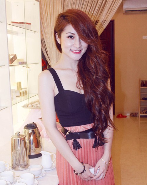 Chọn tóc mái hợp với khuôn mặt để #039;ăn gian#039; tuổi - 9