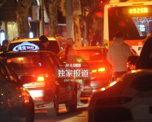 Angela Baby - Huỳnh Hiểu Minh hẹn hò qua đêm tại khách sạn - 3