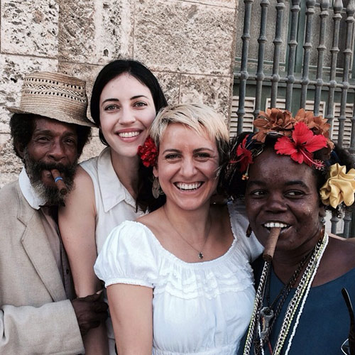 Ngắm chân dung bà xã của Kỵ sỹ bóng đêm - 11