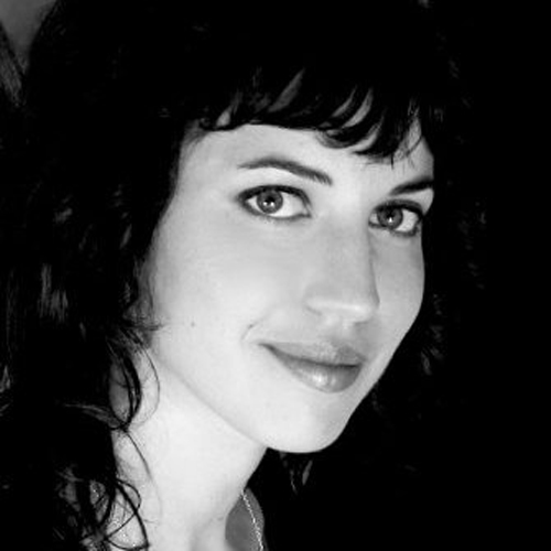 Ngắm chân dung bà xã của Kỵ sỹ bóng đêm - 3