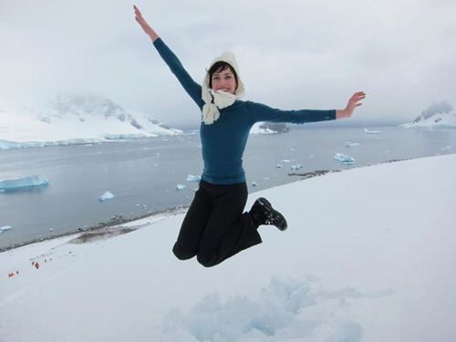 Ngắm chân dung bà xã của Kỵ sỹ bóng đêm - 9