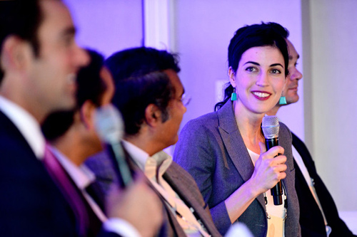 Ngắm chân dung bà xã của Kỵ sỹ bóng đêm - 4