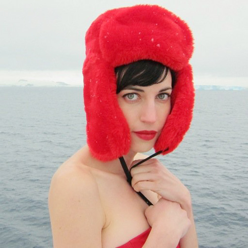 Ngắm chân dung bà xã của Kỵ sỹ bóng đêm - 5