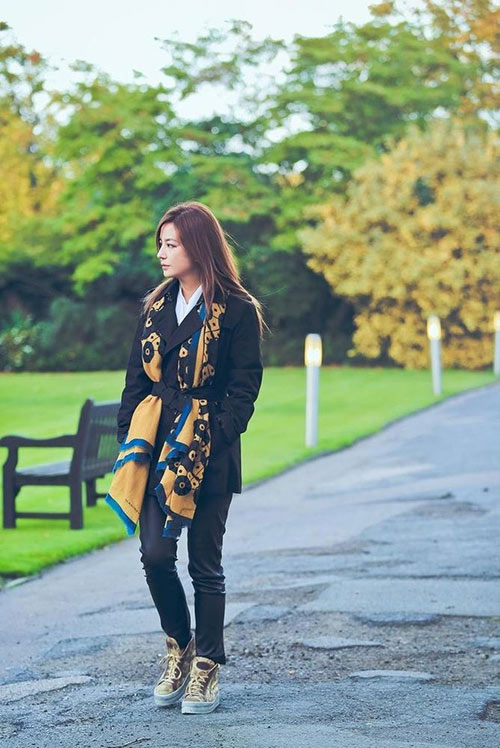 Triệu Vy trẻ đẹp như thiếu nữ đôi mươi - 2