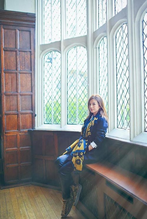 Triệu Vy trẻ đẹp như thiếu nữ đôi mươi - 3