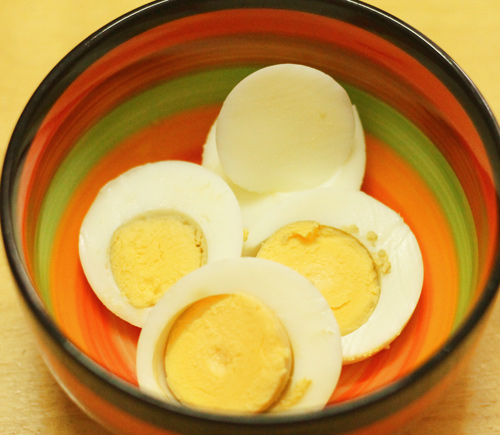 Cách làm salad cá ngừ từ đồ hộp - 7