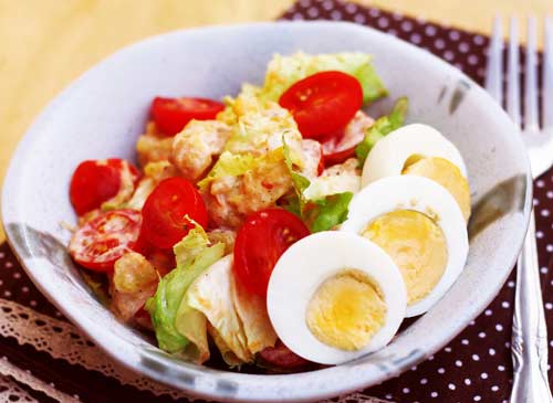 Cách làm salad cá ngừ từ đồ hộp - 10