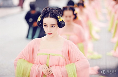 Lâm Chi Khanh soán ngôi quot;Phạm Băng Băng phiên bản Việtquot; - 2