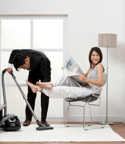Vợ gì mà đóng cái đinh cũng réo chồng? - 1