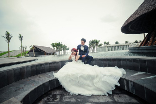 Đám cưới bất ngờ của bà mối phải quot;đền đạnquot; - 9