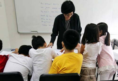 Phụ huynh Singapore  đổ xô đi học lại tiểu học - 4