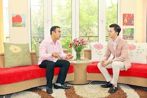 Quyền Linh khen ngợi Nam Cường có tài giả gái - 1