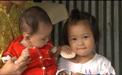 Quyền Linh khen ngợi Nam Cường có tài giả gái - 5