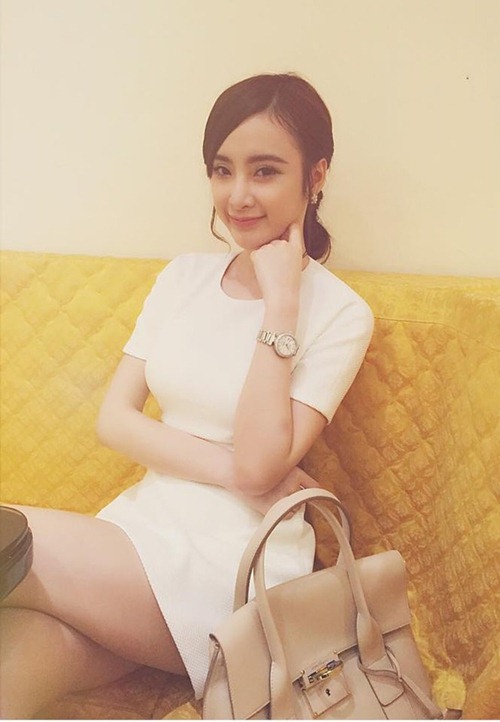 Angela Phương Trinh liên tục quot;đụngquot; đồ với sao ngoại - 8