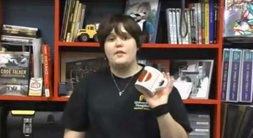 Trường Mỹ khuyến khích học sinh mang vỏ lon phòng thân - 3