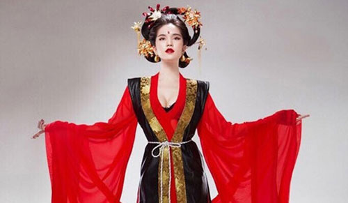 Khen chê quanh các Võ Tắc Thiên phiên bản Việt - 3