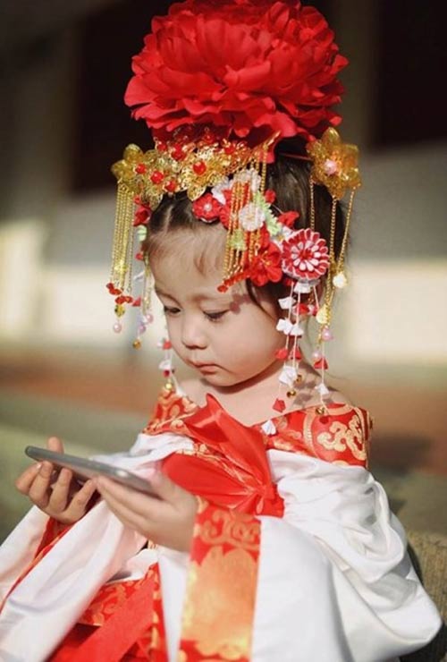 Ngất ngây với cô bé giả Võ Tắc Thiên “phiên bản nhí” - 2