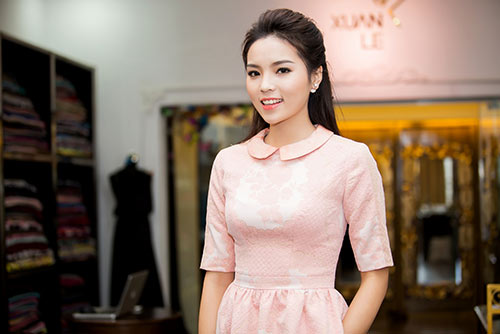 HH Kỳ Duyên giản dị vẫn đẹp rạng ngời - 2