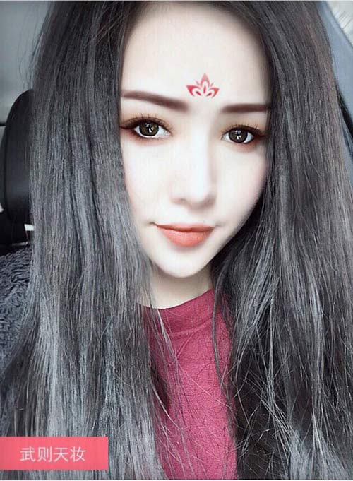 Tâm Tít có bầu vẫn thích thú quot;hóaquot; Võ Tắc Thiên - 1