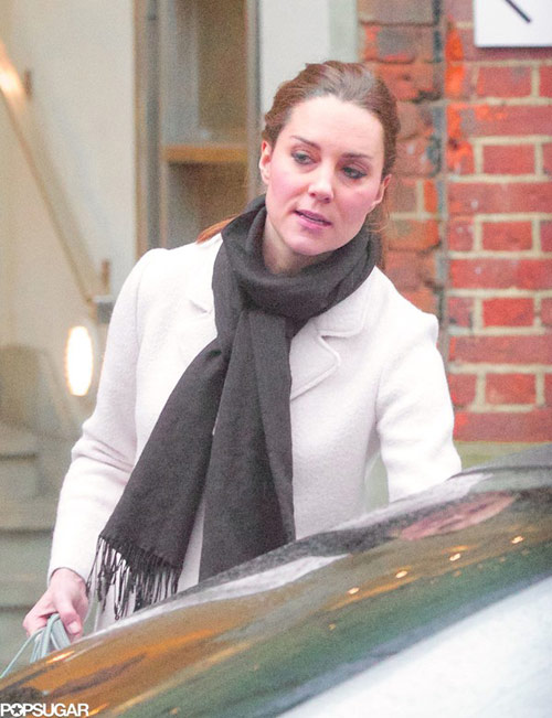 Bầu 33 tuần, Công nương Kate vẫn khệ nệ xách đồ - 5