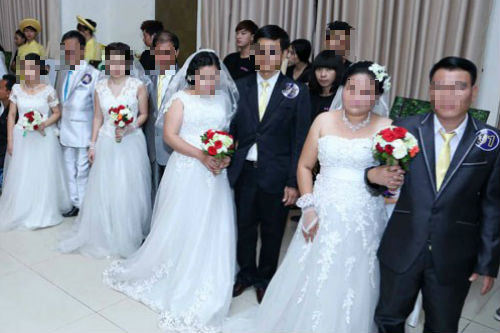 Chuyện về cặp nhẫn từ thiện - 1