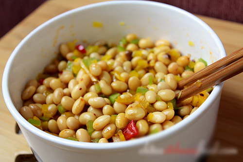 Salad hạt đậu nành: Lạ mà ngon! - 5