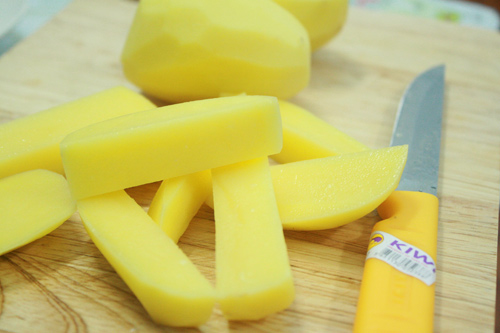 Canh khoai tây sườn nóng hổi - 3