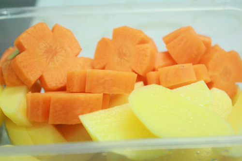 Canh khoai tây sườn nóng hổi - 5