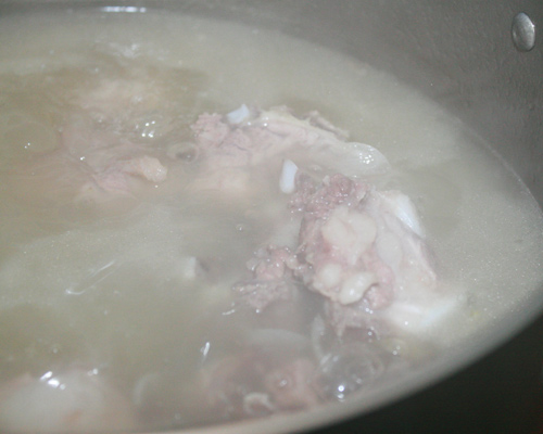 Canh khoai tây sườn nóng hổi - 11