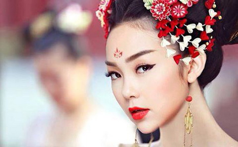 Dương Yến Ngọc: quot;Phạm Băng Băng là bình hoa di độngquot; - 9