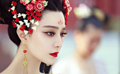 Giới trẻ #039;sốt#039; trào lưu hóa Võ Tắc Thiên bằng ứng dụng điện thoại - 1