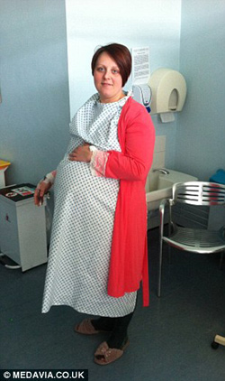 Cặp song thai chung bọc ối sống sót kỳ diệu - 3