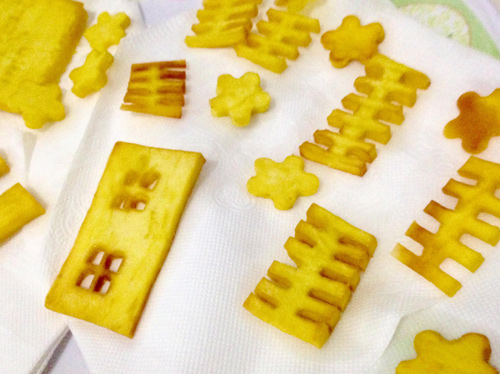 Khoai lang ngào đường hình ngôi nhà cho bé! - 3