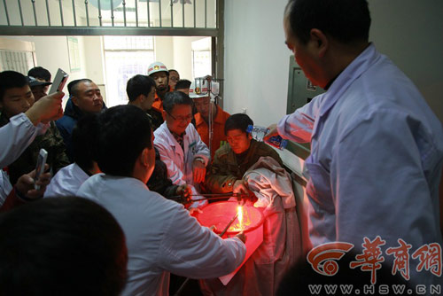 TQ: Một công nhân bị đoạn thép 1,5m đâm xuyên đầu - 4