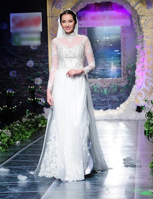 So nhan sắc hai quot;cô dâu tháng 2quot; của showbiz - 8